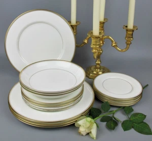 Narumi Wheaton Dinner Service Set Plates for 4. White & Gold Bone China. Mikasa. - Picture 1 of 9