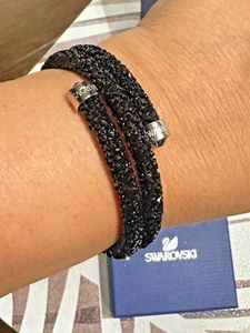 Swarovski Crystaldust Manschette Double Schwarz M 5250023 - Bild 1 von 6