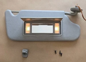 Chevrolet Impala P/S 2006-2013 parasol iluminado derecho conjunto de tela gris fabricante de equipos originales - Imagen 1 de 20
