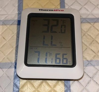 Mini LCD Indoor Outdoor Hygrometer Thermometer Rome Temperature Humidity Monitor - Image 1 of 2