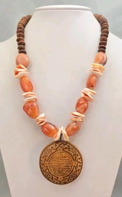 LG Ágata Roja Puka Shell Cuentas Tallado Madera Asiática Colgante Cierre Esterlina Collar Foto 1 de 4