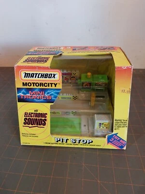 Vintage 1992 Matchbox Motorcity Mini Tronics Pit Stop Open Box Green - Image 1 of 4