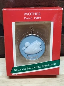 Mother`1989`Miniature-Mother,She's A Swan Cameo-Hallmark Christmas Tree Ornament - Picture 1 of 3