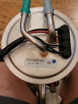 Genuine Ford Pump Assembly - Fuel F5CZ-9A407-BA 91-96 Escort Tracer — 第 1/4 张图片