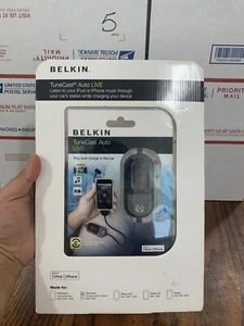 Belkin-AutoLive F8Z498TTP Tunecast FM Transmitter for Apple iPod iPhone4 4S 3 3G - Picture 1 of 7