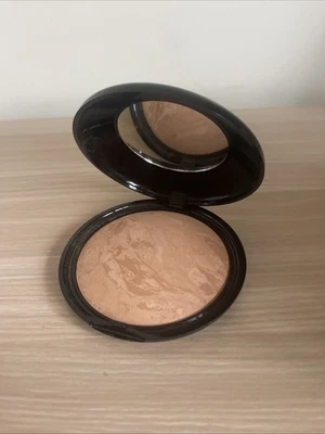 LAURA GELLER Baked Balance Brighten Golden Medium Correcting Foundation 20g - Image 1 of 3