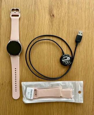 Samsung Galaxy Watch 5 SM-R905F 40mm LTE Smart Watch Pink - Image 1 of 4