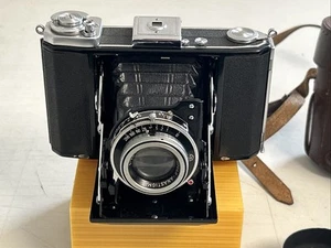Zeiss-Ikon Ikonta 521/16 - Klapp,- Balgenkamera Novar-Anastigmat 1:3,5 f=7,5cm - Photo 1/14