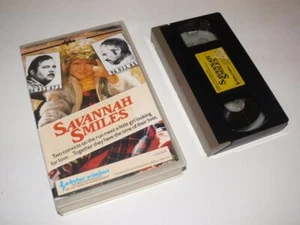 VHS Video ~ Savannah Smiles ~ Large Case Ex-Rental ~ Pre-Cert ~ Intervision - Bild 1 von 1