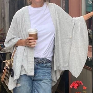 CAbi ATC Reversible Cape Topper Poncho 5846 Polkadot Stripes Gray White XS/S - Picture 1 of 10