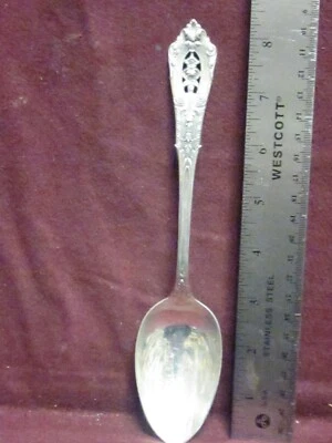 CUCHARA PARA SERVIR MESA PUNTA ROSA Wallace Sterling 8 3/8" 63 gramos sin monograma Foto 1 de 4