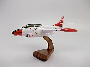 T-2 Buckeye Flugzeug Schreibtisch Mahagoni Ofen getrocknetes Holz Modell klein neu - Bild 1 von 4