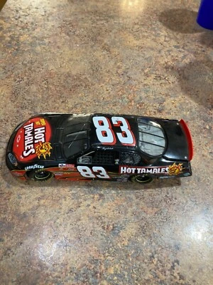 Coche NASCAR Kerry Ernhardt Hot Tamales 2003 Foto 1 de 4