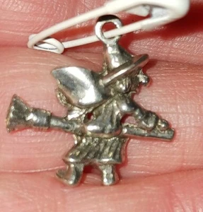 Witch on broom,silvertone, 1 charm, charm for bracelet, crafts, jewelry making - Picture 1 of 3