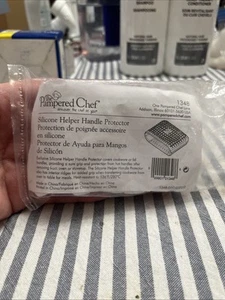PAMPERED CHEF SILICONE HELPER HANDLE PROTECTOR 1348 - Picture 1 of 2