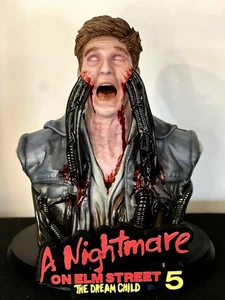 A Nightmare On Elm Street Horror Bust Statue prop figure - Picture 1 of 5