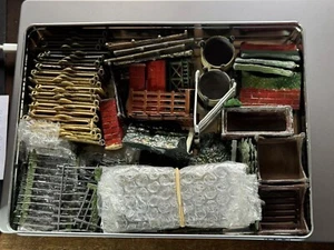 Vintage Britains Fences Gates Walls  And Other Stuff - HUGE LOT - Picture 1 of 13