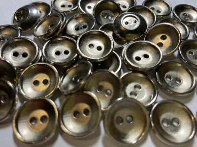 Botón 'Plato" de metal italiano acabado plateado brillante 15 mm 18 mm 23 mm 2 orificios Foto 1 de 3