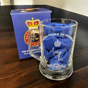 The Royal Signals glass beer tankard with engraved Signals Jimmy cap badge. - Picture 1 of 3