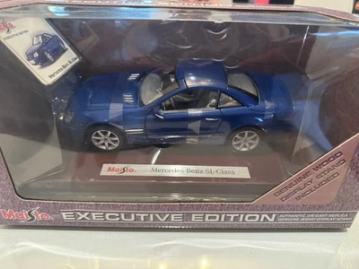 Coche diecast Maisto Mercedes-Benz SL 1:18 edición ejecutiva azul Foto 1 de 3