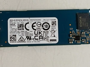Toshiba BG5 KBG5AZNV256G 256 GB NVMe 80mm Solid State Drive - Bild 1 von 6
