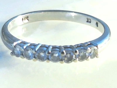 14k White Gold Band w/7 Clear Round Cz Prong Sett Wgt 2g Size 7 Vintage Signed - Image 1 of 4