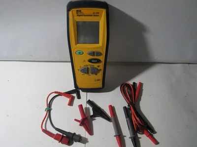 Ideal Megohmmeter - Testador de isolamento digital com cabos e braçadeiras (61-795) - Imagem 1 de 4