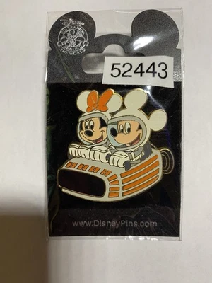 Disney DL - Mickey y Minnie Paseo Montaña Espacial en Oreja de Ratón Cascos Prendedor 52443 Foto 1 de 2
