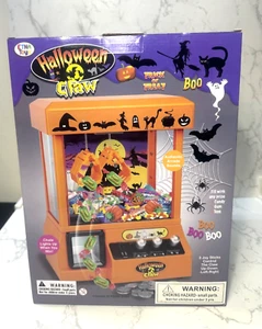 Etna Toys HALLOWEEN CLAW Machine Candy Arcade Game New - Picture 1 of 5