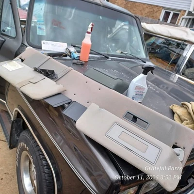 Chevrolet 1973-1991, GMC, doble cabina y Suburban Afternarket juego de visera de consola de techo Foto 1 de 4