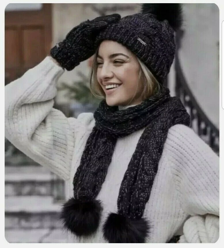 Avon LIPSY Warmwear Black Kable Knit Set - Scarf, Glover, Hat.Great gift,all new - Image 1 of 1