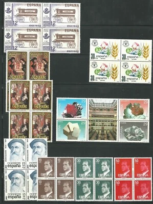 Spain: Lot of stamps different in block of 4 + booklets, mint Nh. SP015/ - Image 1 of 3