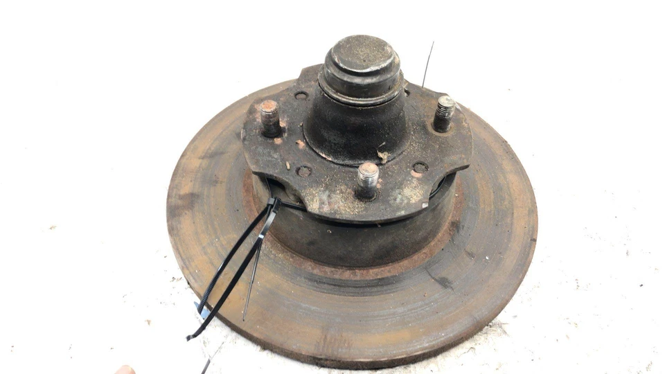 1970 1971 1972 1973 Nissan Datsun 240z cubo de roda dianteira com rotor de freio fabricante de equipamento original - Imagem 1 de 4