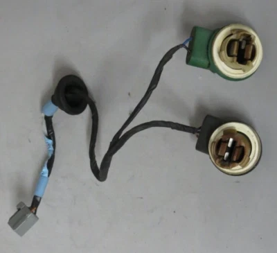 2003-2006 Lincoln LS - Tail Light Harness (2 bulb assembly) (TESTED) - Image 1 of 4