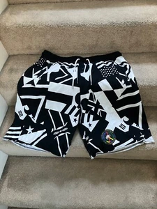 Nike Urban Jungle Shorts Peace Air Raid Air Jordan 8 Playoffs Live PlayTogether - Picture 1 of 8