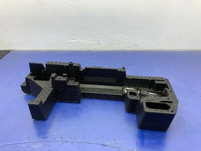 2015-2020 BMW M4 OEM BOOT TOOL KIT HOLDER ASSEMBLY FOAM W/ TOWING EYE 8062100 - Imagem 1 de 4