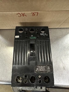 Interruptor de circuito de 3 polos GE TQD32125, 125 amperios, 240 voltios - GARANTÍA - Imagen 1 de 6