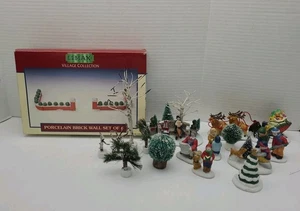 Lote de 15 Piezas Lemax y Otros Accesorios Estatuillas Pared Navidad Pueblo Árboles  - Imagen 1 de 20