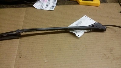 95 GRAND PRIX WINDSHIELD WIPER ARM 35886 - Image 1 of 4