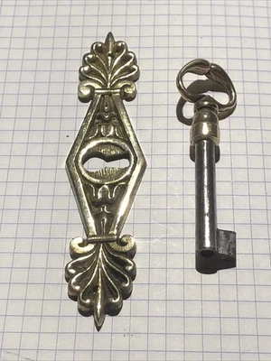 ancienne ￼ Clés Diamètre Extérieur ￼6 ,lNT 4 Avec ornement Entrée de serrure￼ - Photo 1/4