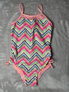 Girls’ SO Beach Pool Swimsuit Shiny Multicolor Zig Zag Stripes Size 6x - Picture 1 of 5
