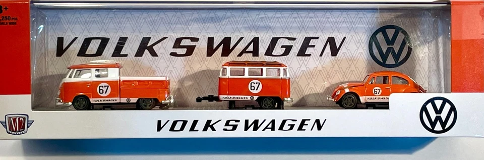 Литой под давлением 1967 VW Beetle и 1960 VW грузовик с двойной кабиной /масштаб 1/64 - Изображение 1 из 4