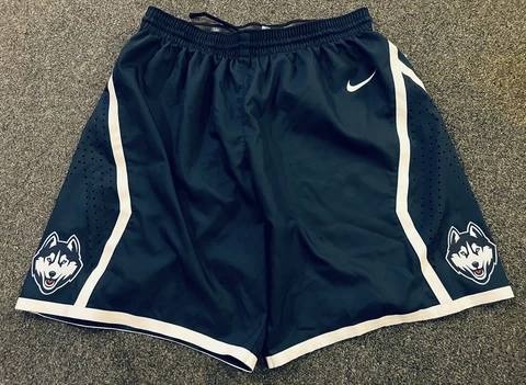 Nike UCONN Huskies 2013-2014 University of Connecticut Basketball Shorts 38 M Cover
