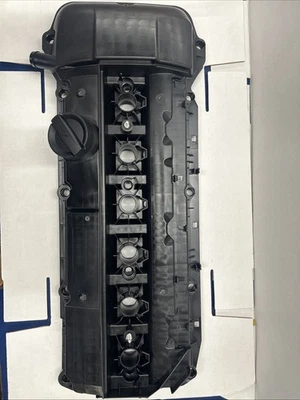 Cubierta de válvula BMW para 2,5 L, 3,0 L 6 cilindros Foto 1 de 4