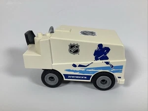 PLAYMOBIL NHL ICE HOCKEY ZAMBONI MACHINE - Picture 1 of 7