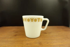 Pyrex Gold Butterfly Pattern Coffee Mug (1410) - Foto 1 di 6