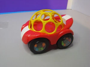 Oball Easy Grasp Sonaglio e Rotolo Giocattolo Auto Sportiva Senza BPA Giocattolo per Bambini, Rosso - Foto 1 di 9