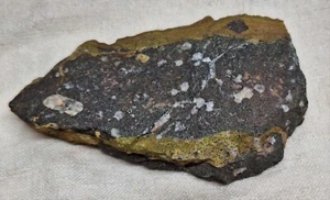 Basalto amigdaloidal de la mina de cobre Keweenaw Peninsula Michigan para cabbing - Imagen 1 de 4