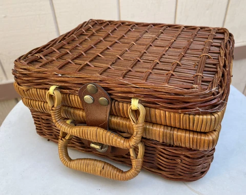 VTG Wicker Woven Picnic Carry Case Lunch Box 50’s Japan Leather Latch Cover
