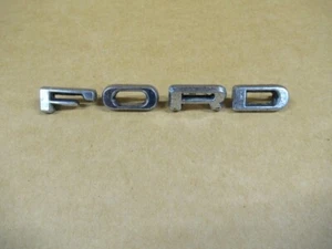 Distintivi cofano bagagliaio Ford Escort mk2 F.O.R.D. - Foto 1 di 8